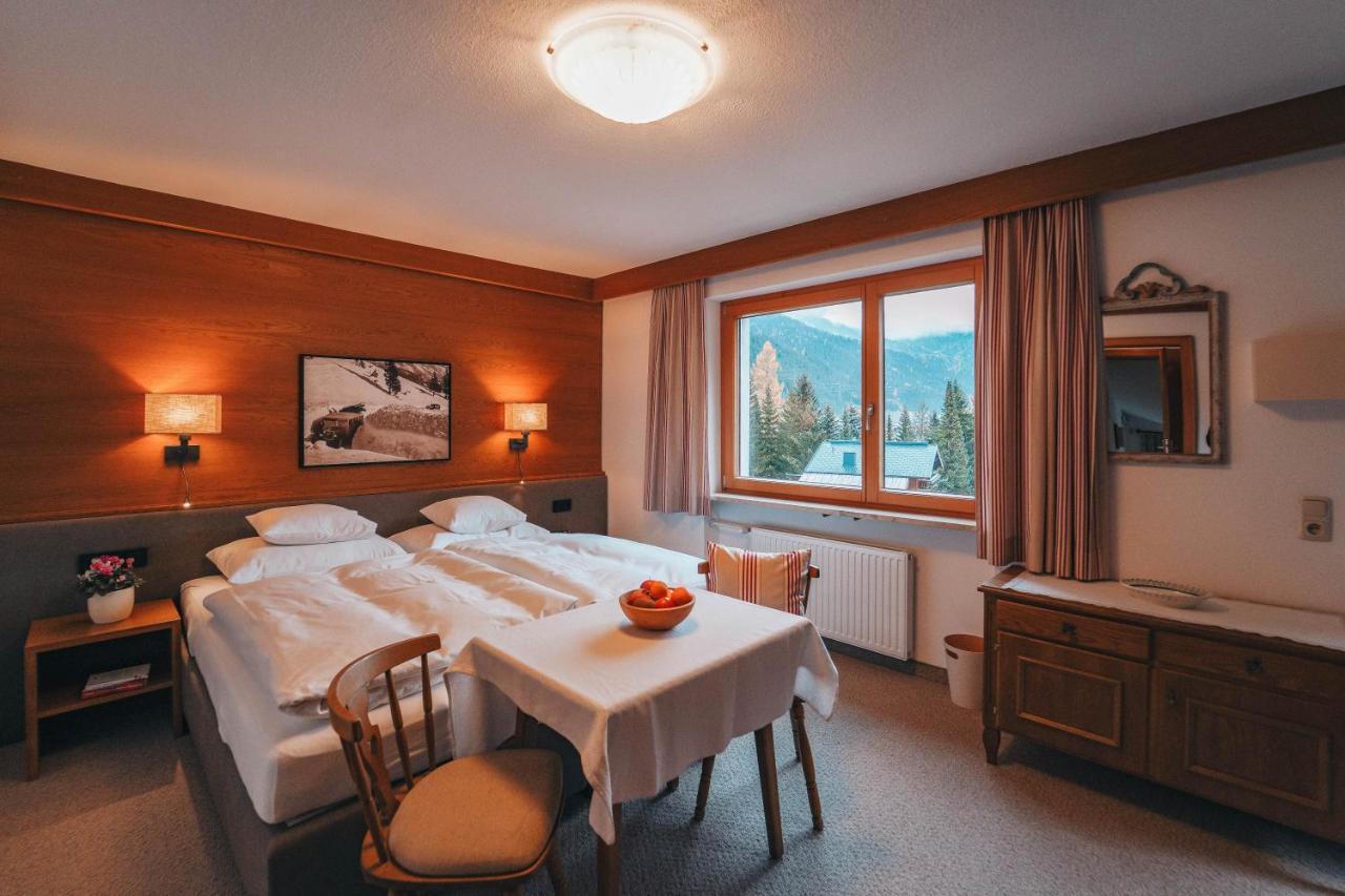 Hotel Garni Almjur St. Anton am Arlberg Exterior foto