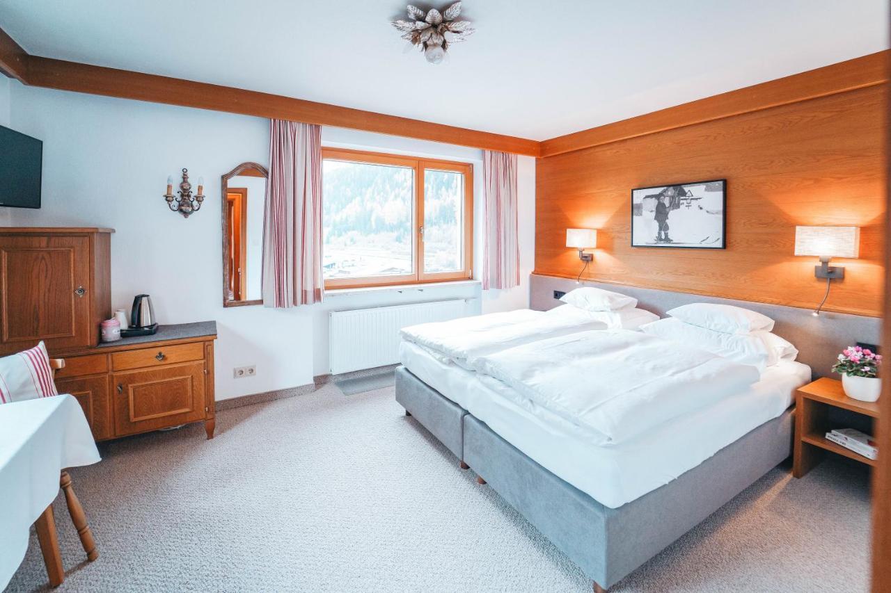 Hotel Garni Almjur St. Anton am Arlberg Exterior foto