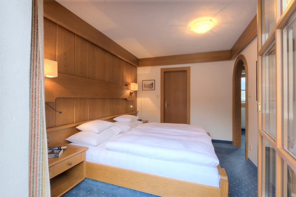 Hotel Garni Almjur St. Anton am Arlberg Exterior foto